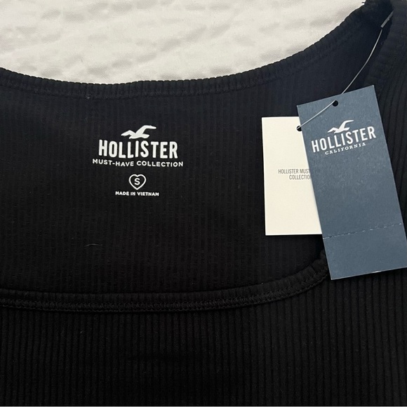 Hollister Square Neck Tee - Picture 4 of 6
